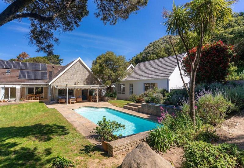 7 Bedroom Property for Sale in Hout Bay Western Cape